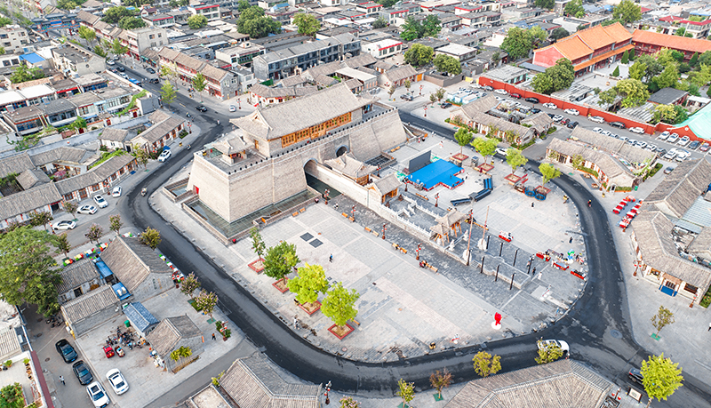 2022年9月8日，石家莊，航拍正定縣正定古城陽(yáng)和樓與正定歷史文化街。